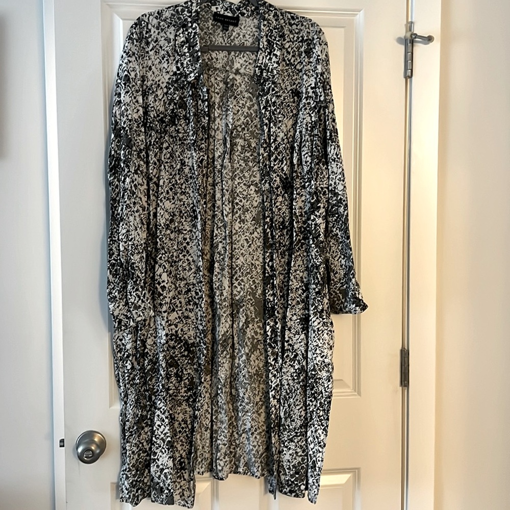 Long sleeve long dress shirt